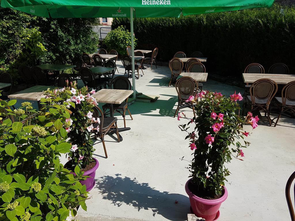 Hotel Logis Le Franco Belge Monthermé Exterior foto